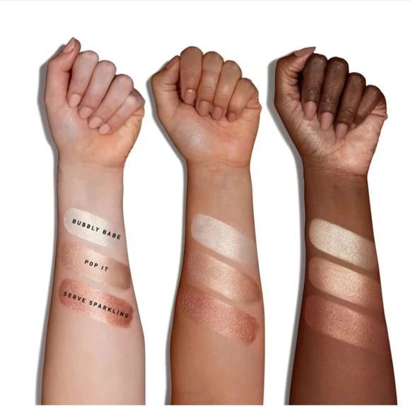 COCA-COLA X MORPHE GLOWING PLACES LOOSE HIGHLIGHTER - SERVE SPARKLING